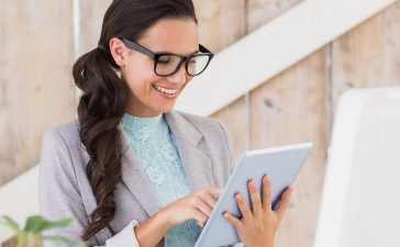 Assistant de communication et réseaux sociaux